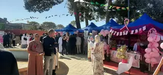 من تنظيم مؤسسة الصحة الجوارية بسيدي أمحمد بن علي في غليزان: ....قافلة تحسيسية حول سرطان الثدي بساحة "موريس أودان"