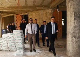 والي الشلف غميرد يقف على أشغال مخازن الحبوب   .. معاينة دورية للمشاريع التنموية