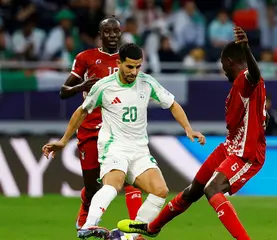 كأس العرب فيفا 2025..  الجزائر تتعادل سلبا مع السودان بعشرة لاعبين