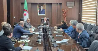 رزيق يترأس اجتماعا تنسيقيا حول تجنيد القدرات اللوجستية  لدعم التصدير