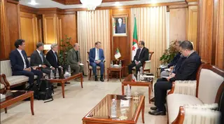 عرقاب يستقبل رئيس مجلس إدارة المجمع الألماني "في أن جي أ جي"