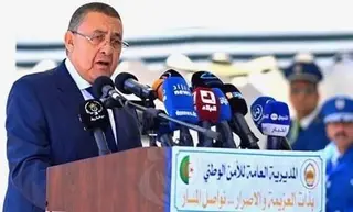 مراد يدعو عناصر الأمن الوطني إلى التجند لضمان التغطية الأمنية المثلى