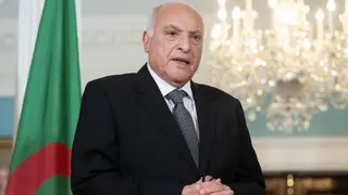 السيد عطاف يجري بأديس أبابا محادثات ثنائية مع نظيره البورندي