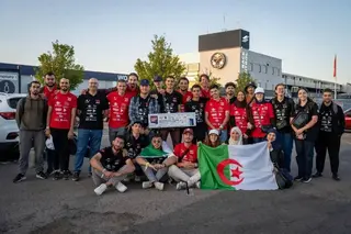 تتويج فريق جزائري بجائزة "آلان ستانيفورث" لأفضل فريق جديد في مسابقة هندسة السيارات بالمملكة المتحدة