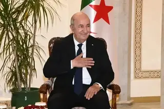 رئيس الجمهورية يهنئ مولودية الجزائر بعد تتويجها بلقبها الثالث تواليا في بطولة الرابطة الأولى لكرة القدم