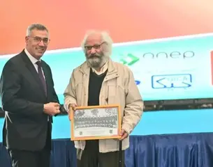 سبر آراء وكالة الأنباء الجزائرية "براهيم دحماني": محمد معوش يكرم وكالة  الأنباء الجزائرية