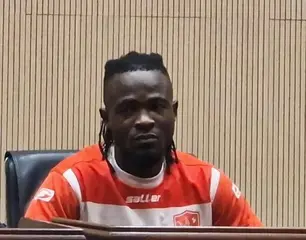 داودا كمارا لاعب نادي كوناكري الغيني:  نريد العودة من وهران بنصف التأشيرة