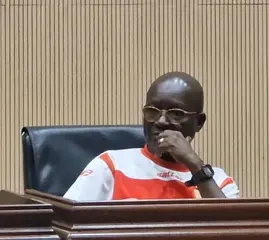 إدجيني مدرب كوناكري الغيني:  نعرف الساورة وجئنا إلى الجزائر من أجل الفوز