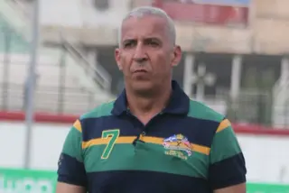 وداد تلمسان :  المدرب بن شادلي في المفكرة واللاعب أنس ساعد يرسم انضمامه