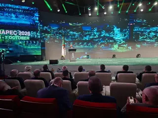 عرقاب يفتتح من وهران  الطبعة ال 14 لمعرض ومؤتمر الطاقة والهيدروجين لإفريقيا